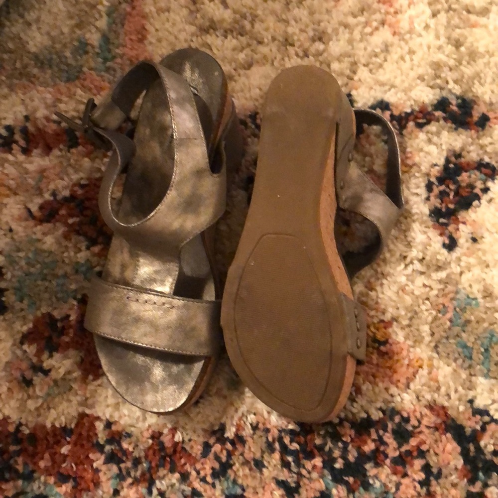 Shoes - Picture 2 of 2